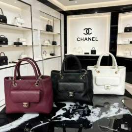Picture of Chanel Handbags 2 _SKUfw239855035fw